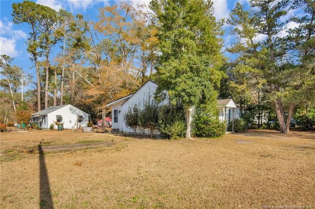 5426 Pinecrest Drive, Hope Mills, NC 28348