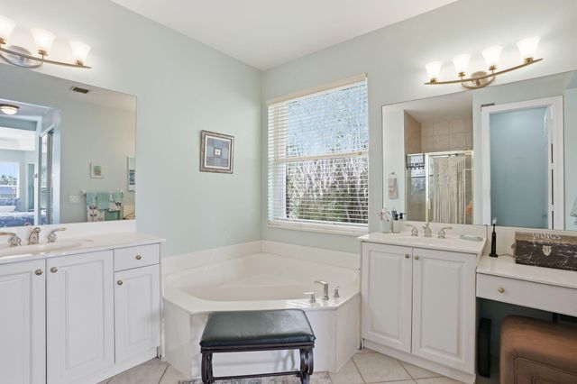 19360 Skyridge Circle, Boca Raton, FL 33498