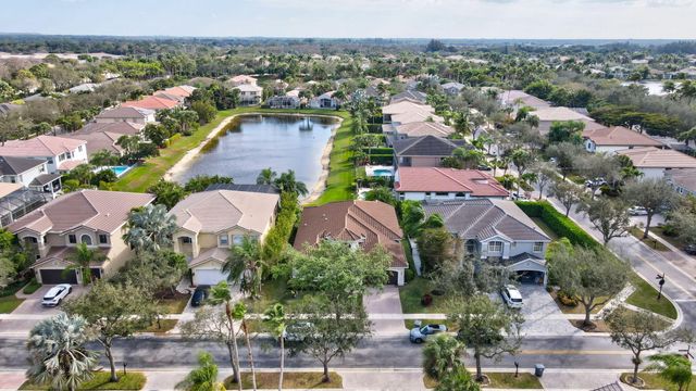 19360 Skyridge Circle, Boca Raton, FL 33498