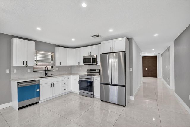 4944 Mcconnell Street, Lake Worth, FL 33463