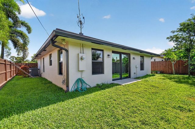 4944 Mcconnell Street, Lake Worth, FL 33463