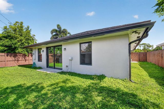 4944 Mcconnell Street, Lake Worth, FL 33463