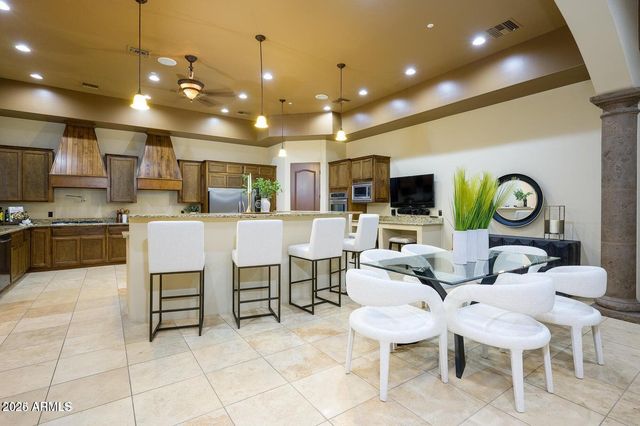 8214 E KAEL Street, Mesa, AZ 85207