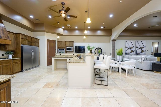 8214 E KAEL Street, Mesa, AZ 85207