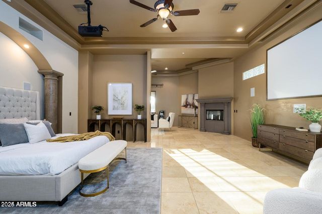 8214 E KAEL Street, Mesa, AZ 85207