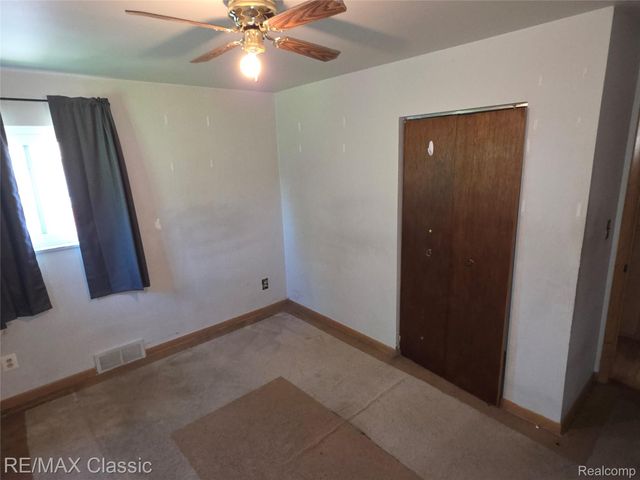 23040 Beverly Street, Oak Park, MI 48237