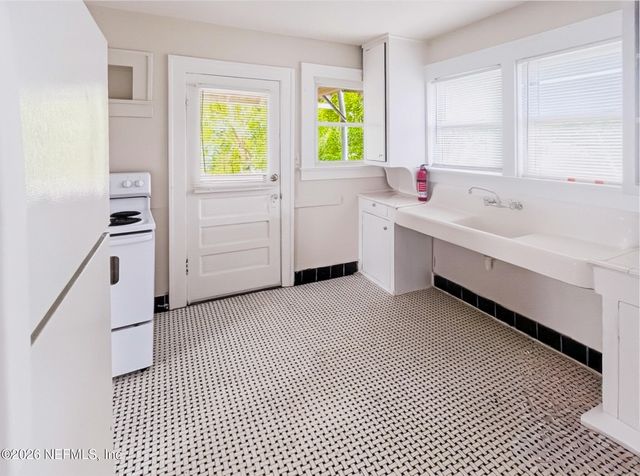 2022 DELLWOOD Avenue 1-5, Jacksonville, FL 32204