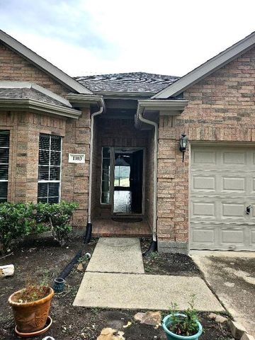 1103 E Hampton Drive, Pearland, TX 77584