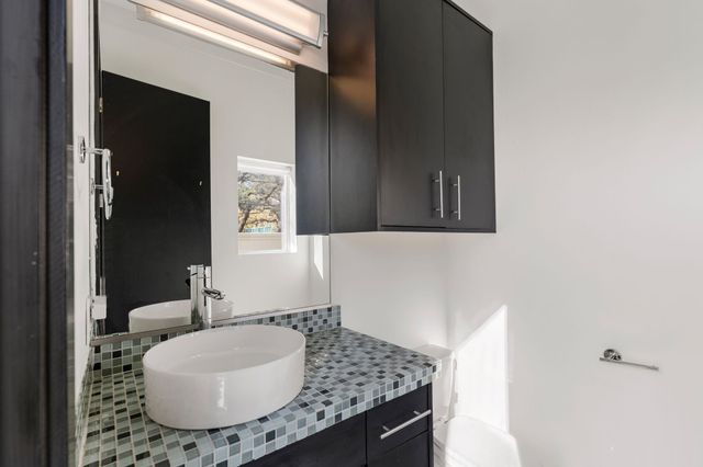 162 Vieux Carre Drive, Houston, TX 77009