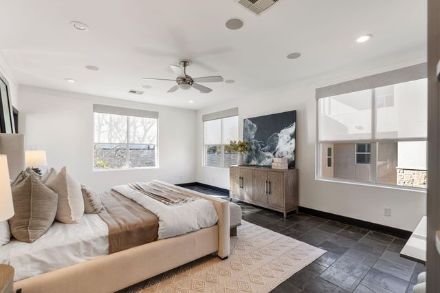 162 Vieux Carre Drive, Houston, TX 77009