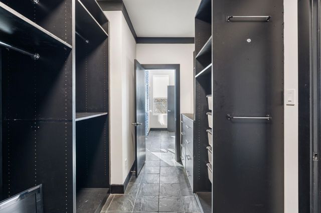 162 Vieux Carre Drive, Houston, TX 77009