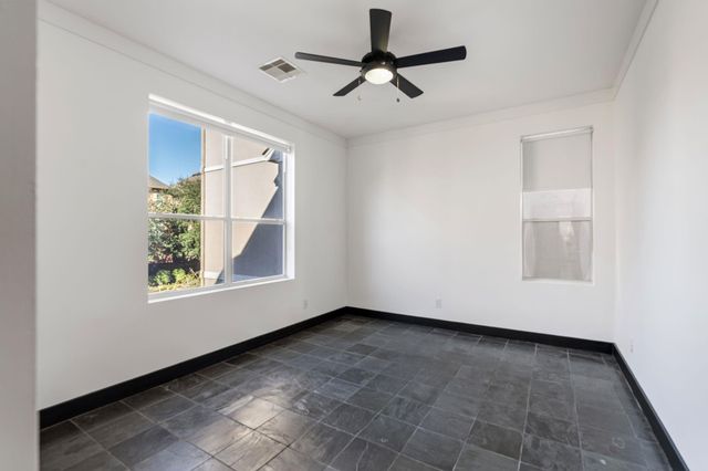 162 Vieux Carre Drive, Houston, TX 77009