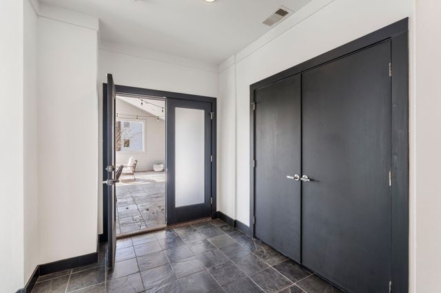 162 Vieux Carre Drive, Houston, TX 77009