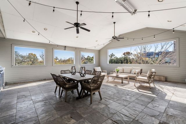 162 Vieux Carre Drive, Houston, TX 77009