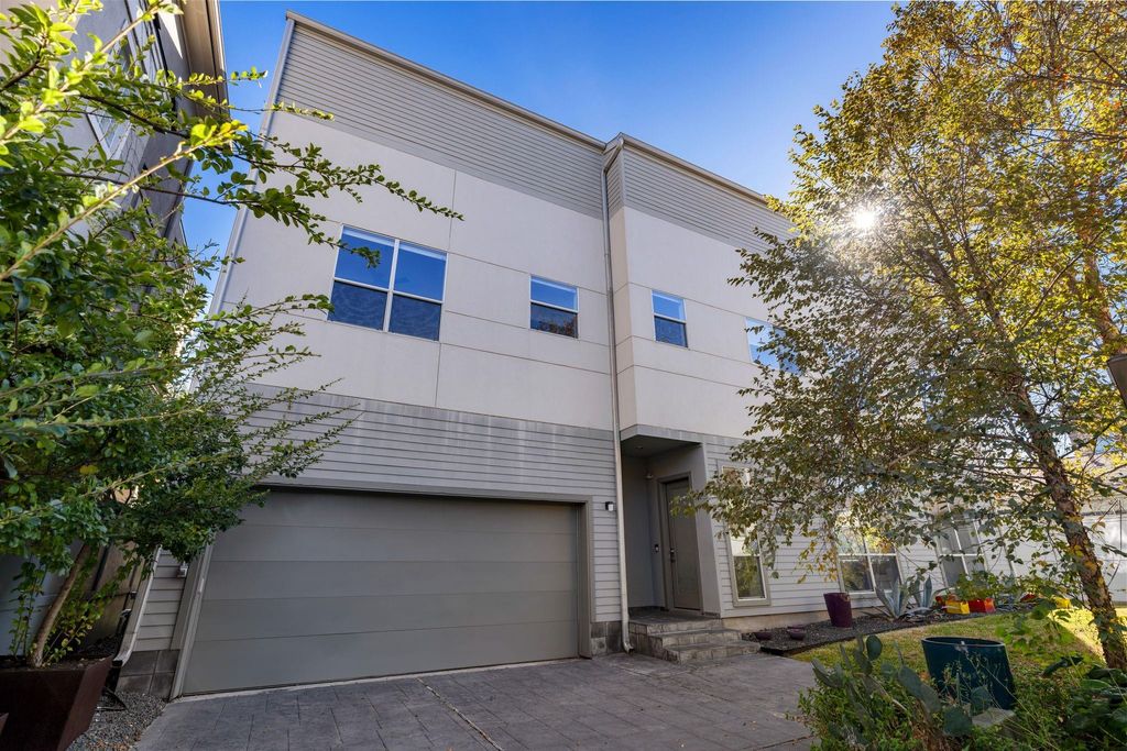 162 Vieux Carre Drive, Houston, TX 77009