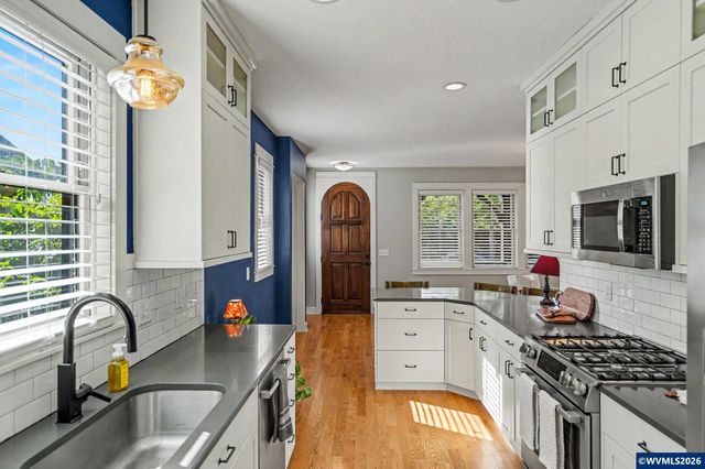1760 Gwinn St E, Monmouth, OR 97361