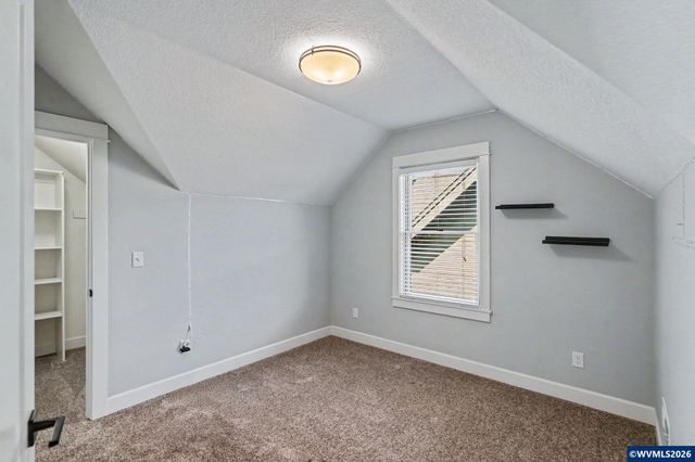 1760 Gwinn St E, Monmouth, OR 97361