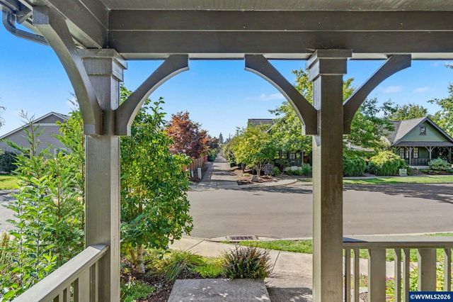 1760 Gwinn St E, Monmouth, OR 97361