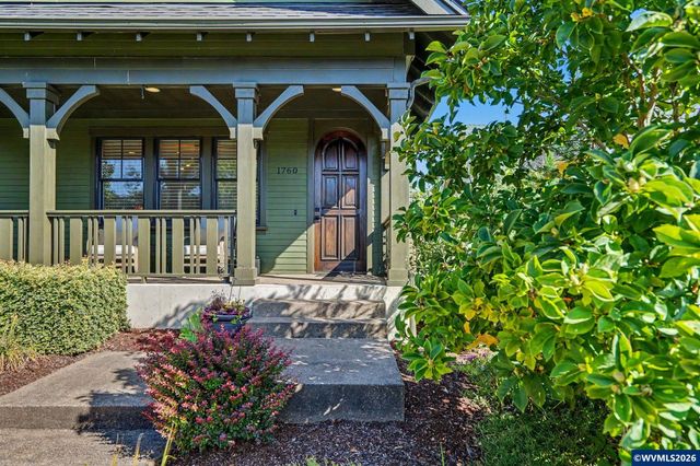 1760 Gwinn St E, Monmouth, OR 97361