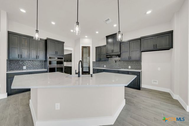 257 Private Road 2774, Mico, TX 78056