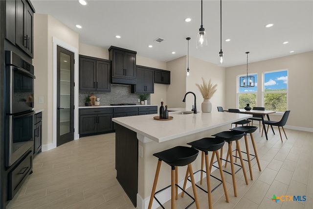 257 Private Road 2774, Mico, TX 78056