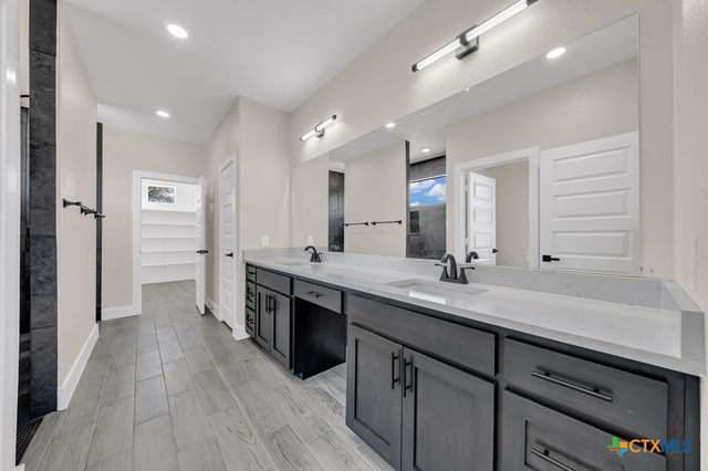 257 Private Road 2774, Mico, TX 78056