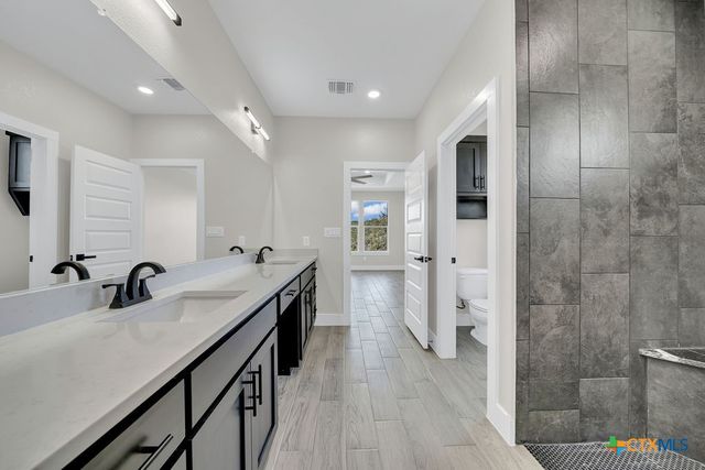 257 Private Road 2774, Mico, TX 78056