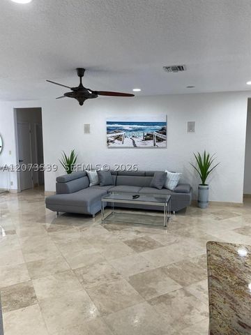 612 Hibiscus Dr, Hallandale Beach, FL 33009