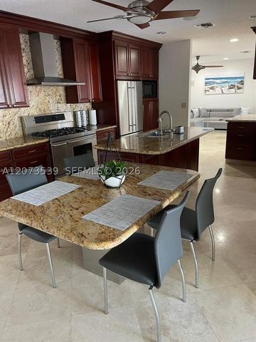 612 Hibiscus Dr, Hallandale Beach, FL 33009