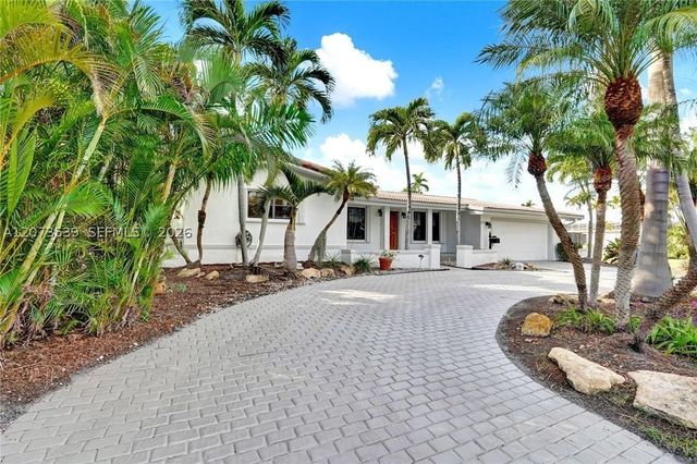 612 Hibiscus Dr, Hallandale Beach, FL 33009