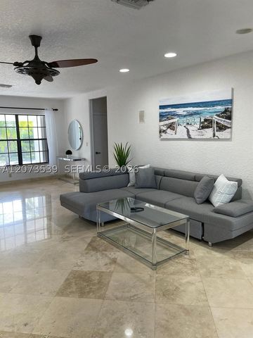 612 Hibiscus Dr, Hallandale Beach, FL 33009