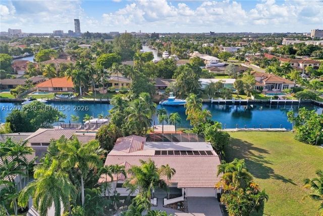 612 Hibiscus Dr, Hallandale Beach, FL 33009