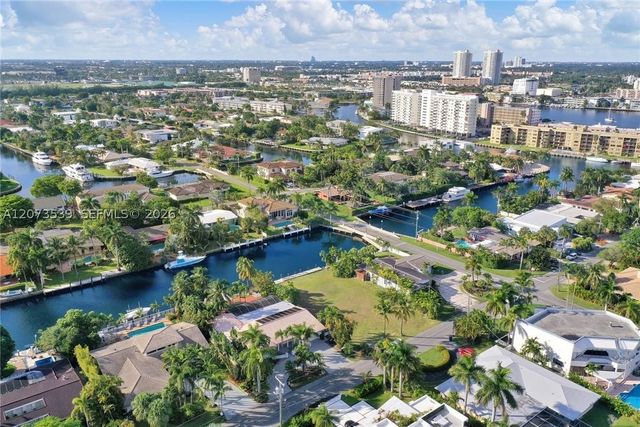 612 Hibiscus Dr, Hallandale Beach, FL 33009