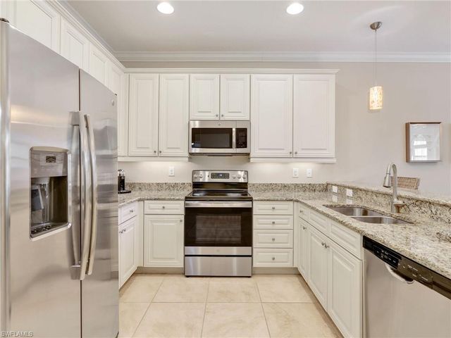 9071 ALBION LN N # 5701, Naples, FL 34113