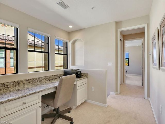 9071 ALBION LN N # 5701, Naples, FL 34113