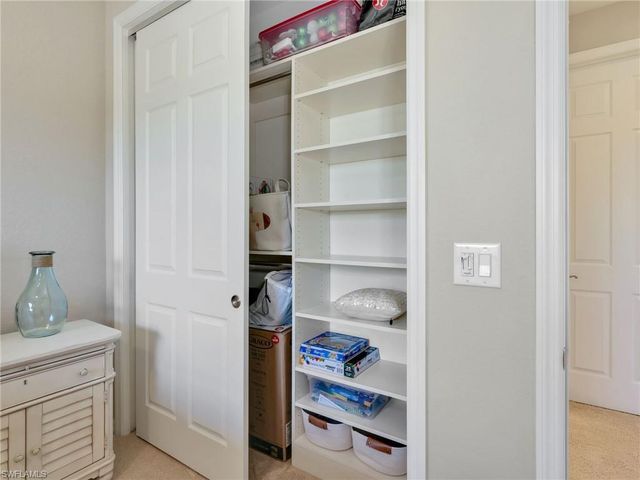 9071 ALBION LN N # 5701, Naples, FL 34113