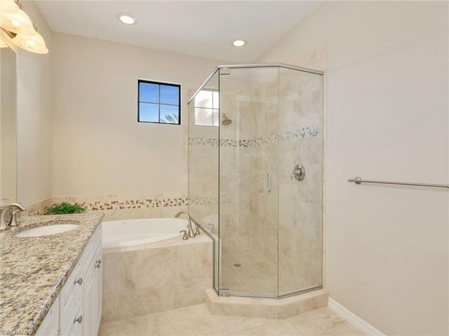 9071 ALBION LN N # 5701, Naples, FL 34113