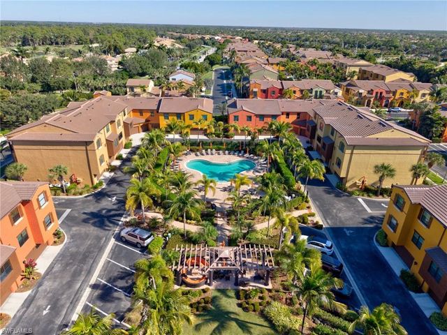 9071 ALBION LN N # 5701, Naples, FL 34113