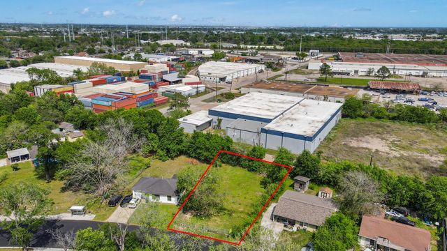 6711 Crestmont Street, Houston, TX 77033