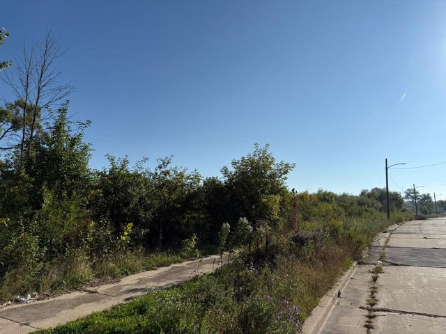 9105 N 96TH STREET, Milwaukee, WI 53224