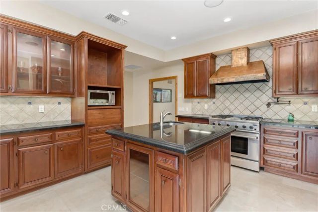 204 Saint Catherine, Redlands, CA 92374