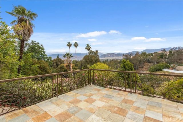204 Saint Catherine, Redlands, CA 92374