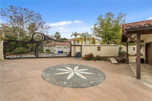 204 Saint Catherine, Redlands, CA 92374