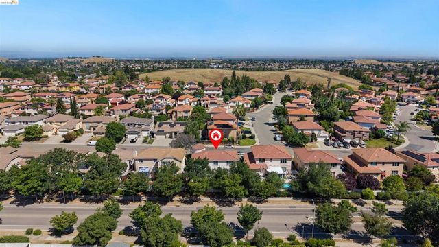 1900 Kern Mountain Way, Antioch, CA 94531