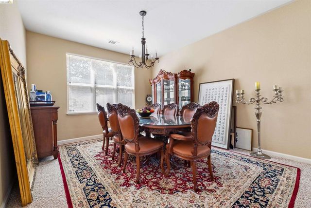 1900 Kern Mountain Way, Antioch, CA 94531