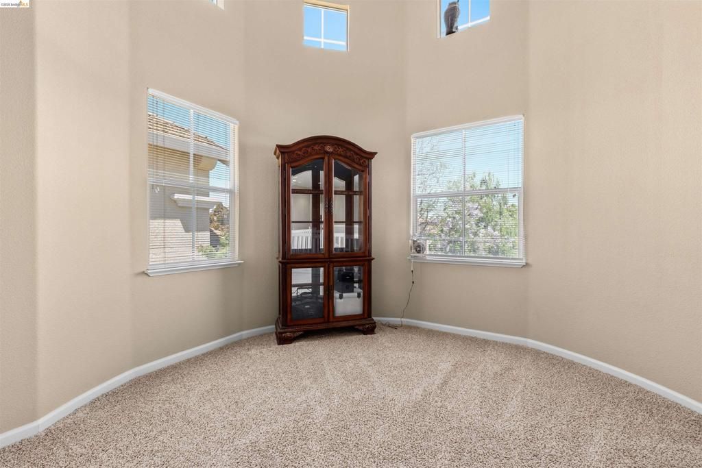 Image 23 of property listing at 1900 Kern Mountain Way, Antioch, CA 94531