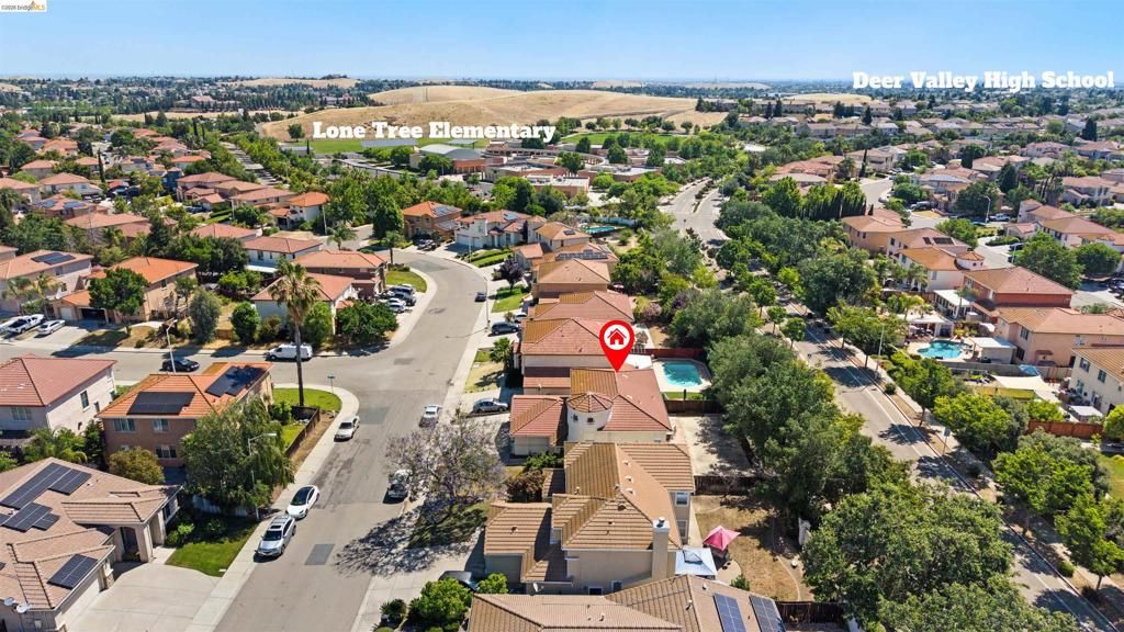 Image 42 of property listing at 1900 Kern Mountain Way, Antioch, CA 94531