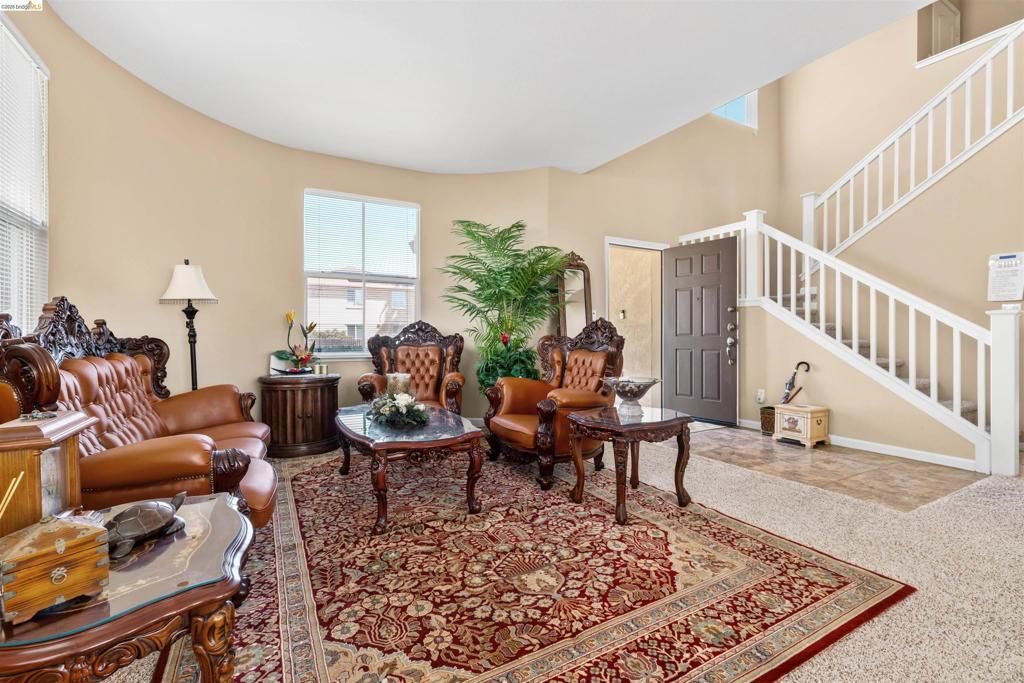 Image 6 of property listing at 1900 Kern Mountain Way, Antioch, CA 94531