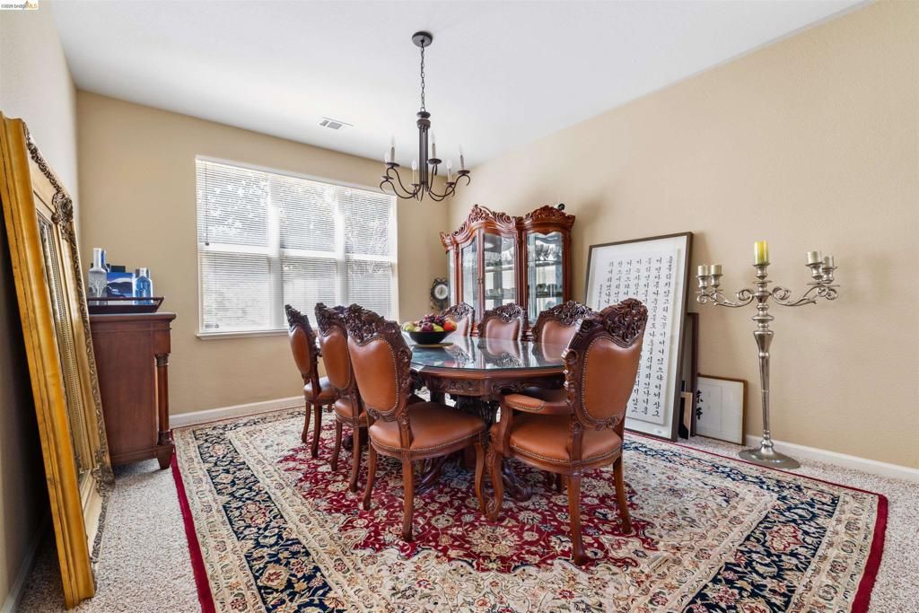 Image 9 of property listing at 1900 Kern Mountain Way, Antioch, CA 94531