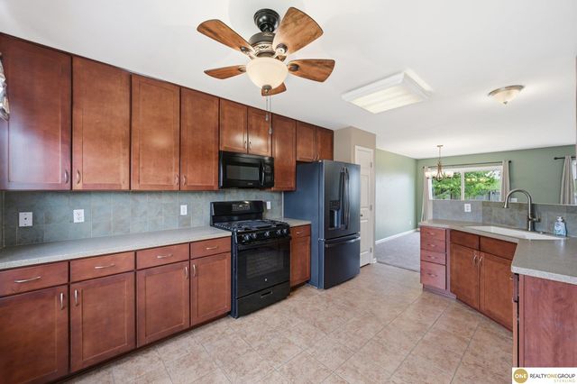 7026 N 88th Avenue, Omaha, NE 68122